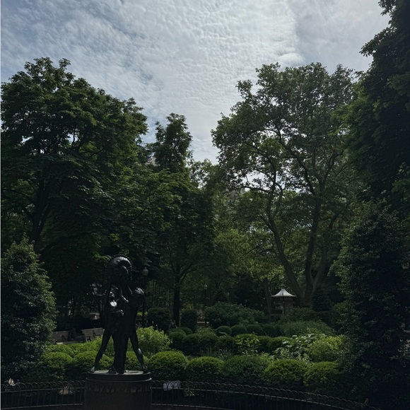 Meet your Posher, Katie - Picture 1 of 1